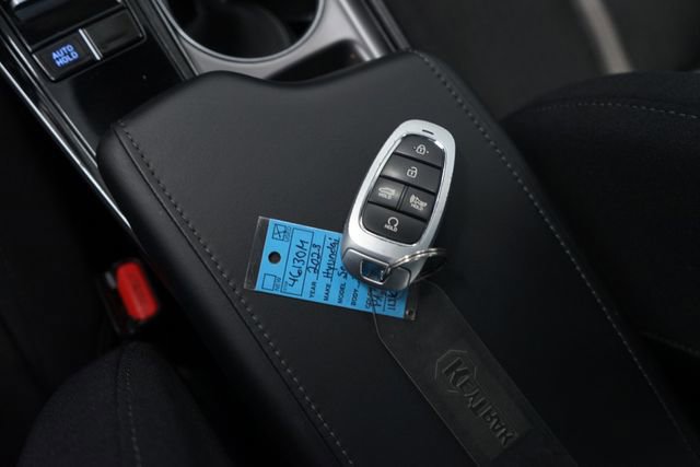 Used 2023 Hyundai Sonata SEL w/ Winter Weather Package image 26