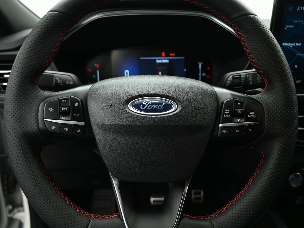 Certified 2023 Ford Escape ST-Line w/ Tech Pack #1 image 13