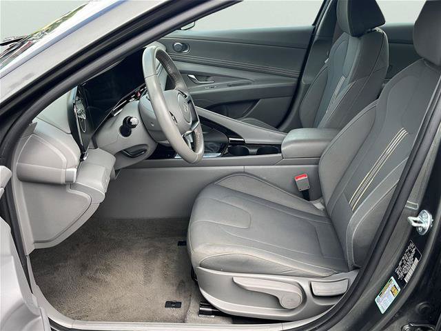 Used 2025 Hyundai Elantra SEL FWD image 11