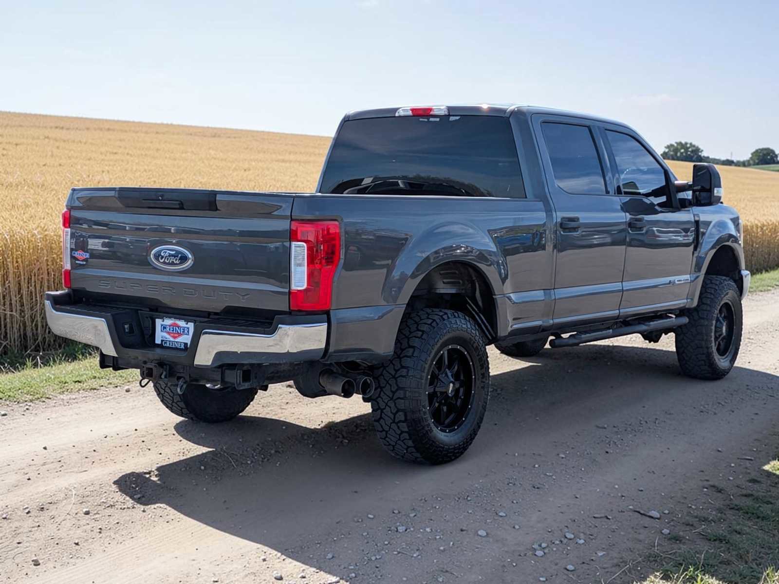 Certified 2017 Ford F250 XLT image 4