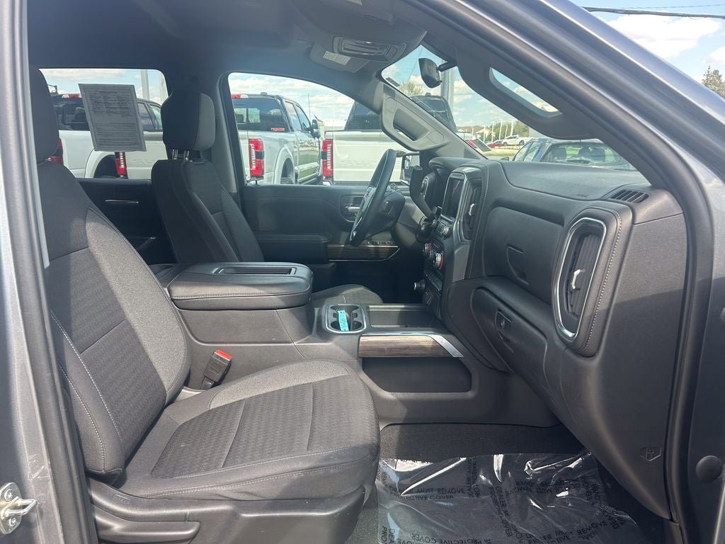 Used 2022 Chevrolet Silverado 1500 LT Trail Boss w/ LPO, Dark Essentials Package AWD/4WD image 18
