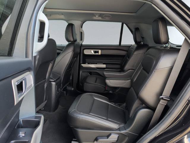 Certified 2023 Ford Explorer XLT w/ Equipment Group 202A AWD/4WD image 14