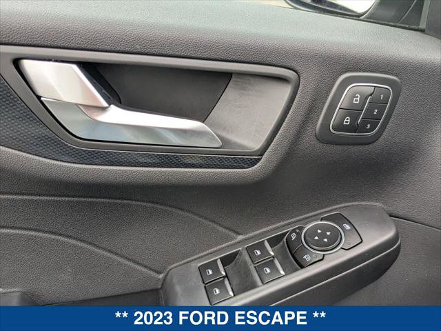 Certified 2023 Ford Escape ST-Line Elite AWD/4WD image 11