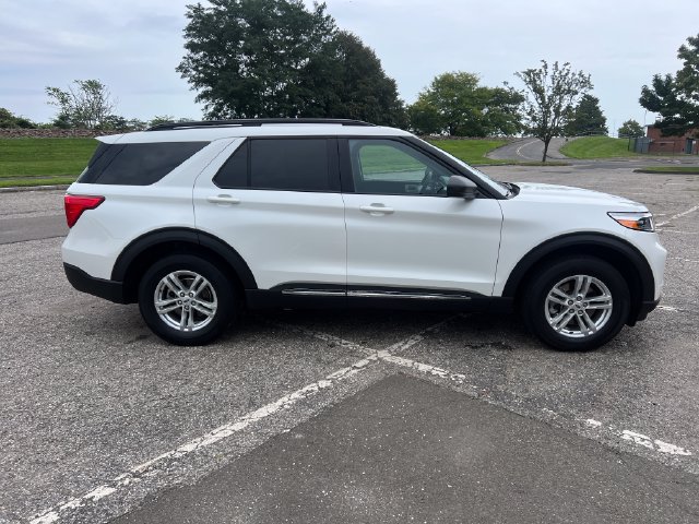 Certified 2023 Ford Explorer XLT w/ Equipment Group 202A AWD/4WD image 12