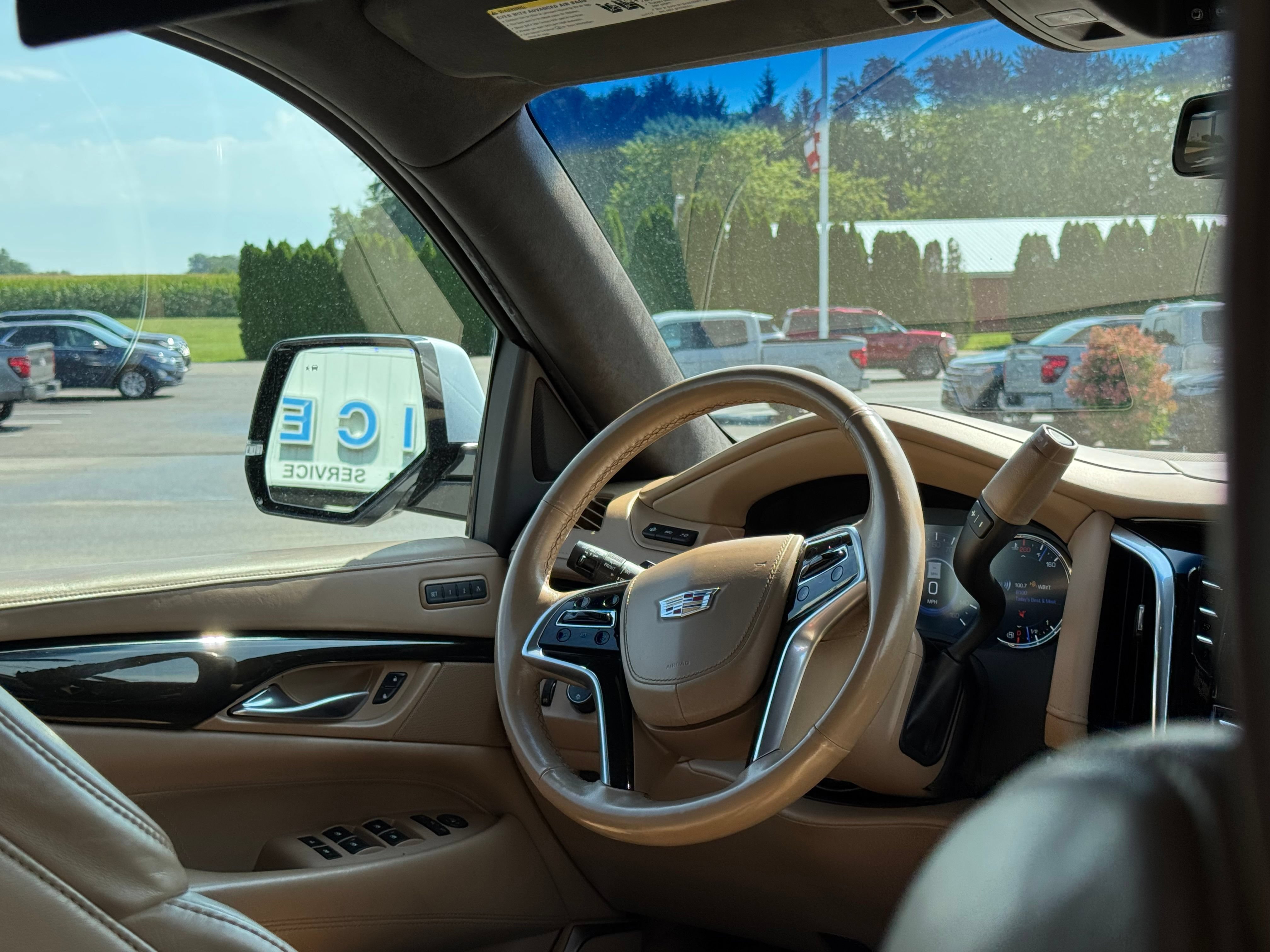 Used 2018 Cadillac Escalade ESV Platinum AWD/4WD image 24