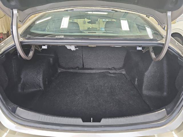 Used 2024 Chevrolet Malibu LT FWD image 12