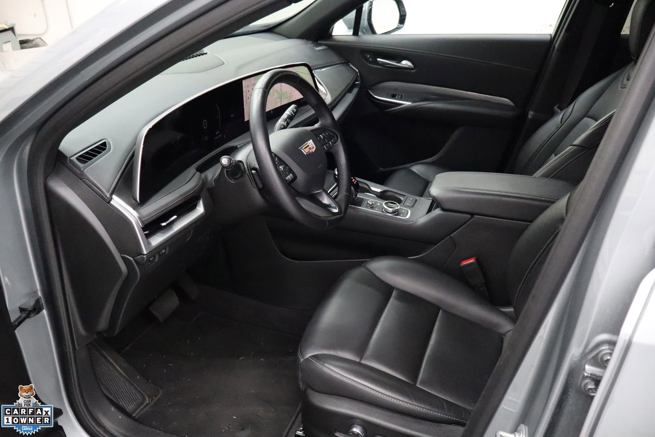 Used 2025 Cadillac XT4 Premium Luxury image 24