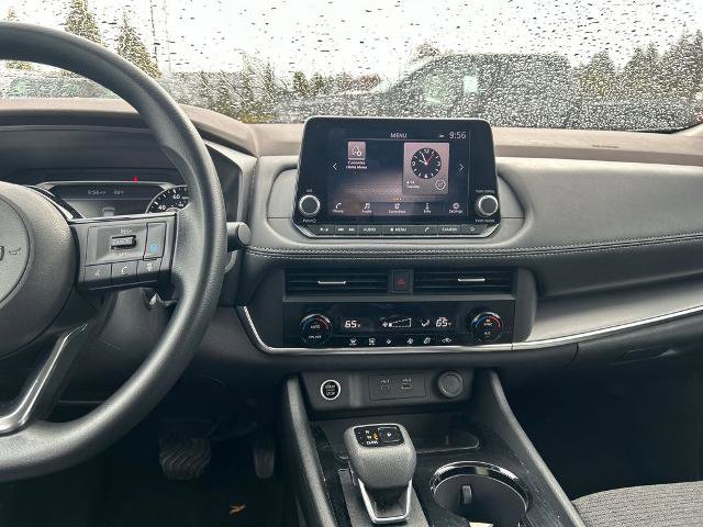 Used 2023 Nissan Rogue SV image 24