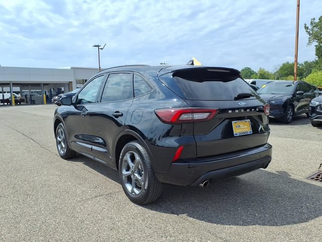 Certified 2024 Ford Escape ST-Line w/ Tech Pack #1 AWD/4WD image 5