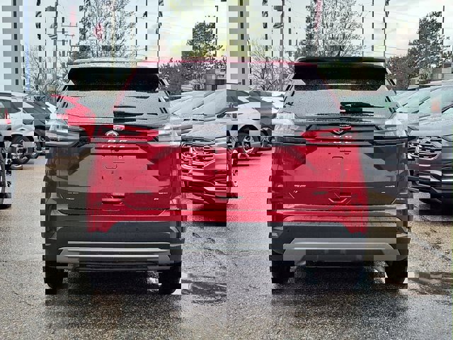 Certified 2024 Ford Edge SEL w/ Convenience Package image 2