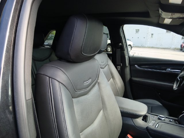 Used 2025 Cadillac XT5 Premium Luxury AWD/4WD image 48