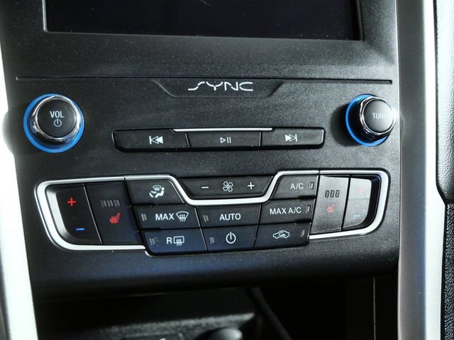 Certified 2020 Ford Fusion SE AWD/4WD image 19