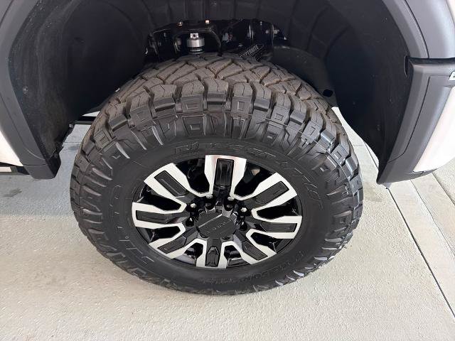 Used 2025 GMC Sierra 2500 Denali Ultimate AWD/4WD image 5