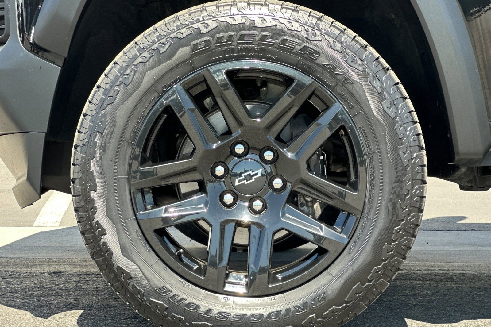 Used 2023 Chevrolet Colorado Trail Boss w/ Technology Package image 24