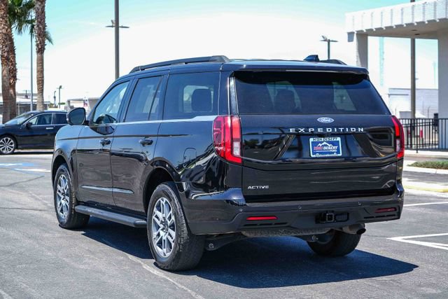 Certified 2025 Ford Expedition Active AWD/4WD image 9