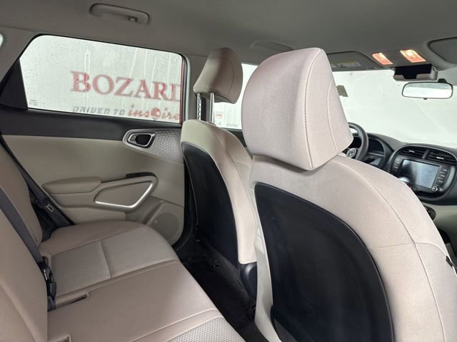 Used 2022 Kia Soul LX image 19