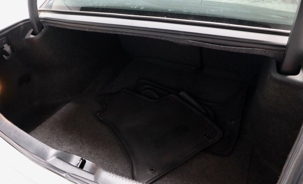 Used 2022 Chrysler 300 Touring image 15