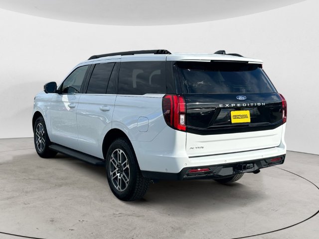 Certified 2025 Ford Expedition Active AWD/4WD image 3