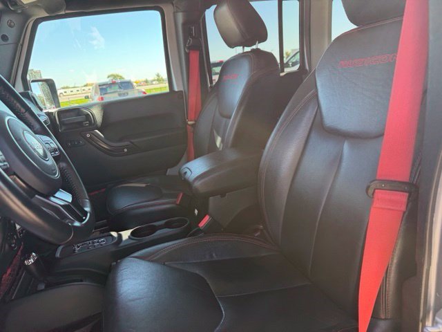Used 2017 Jeep Wrangler Unlimited Rubicon AWD/4WD image 12