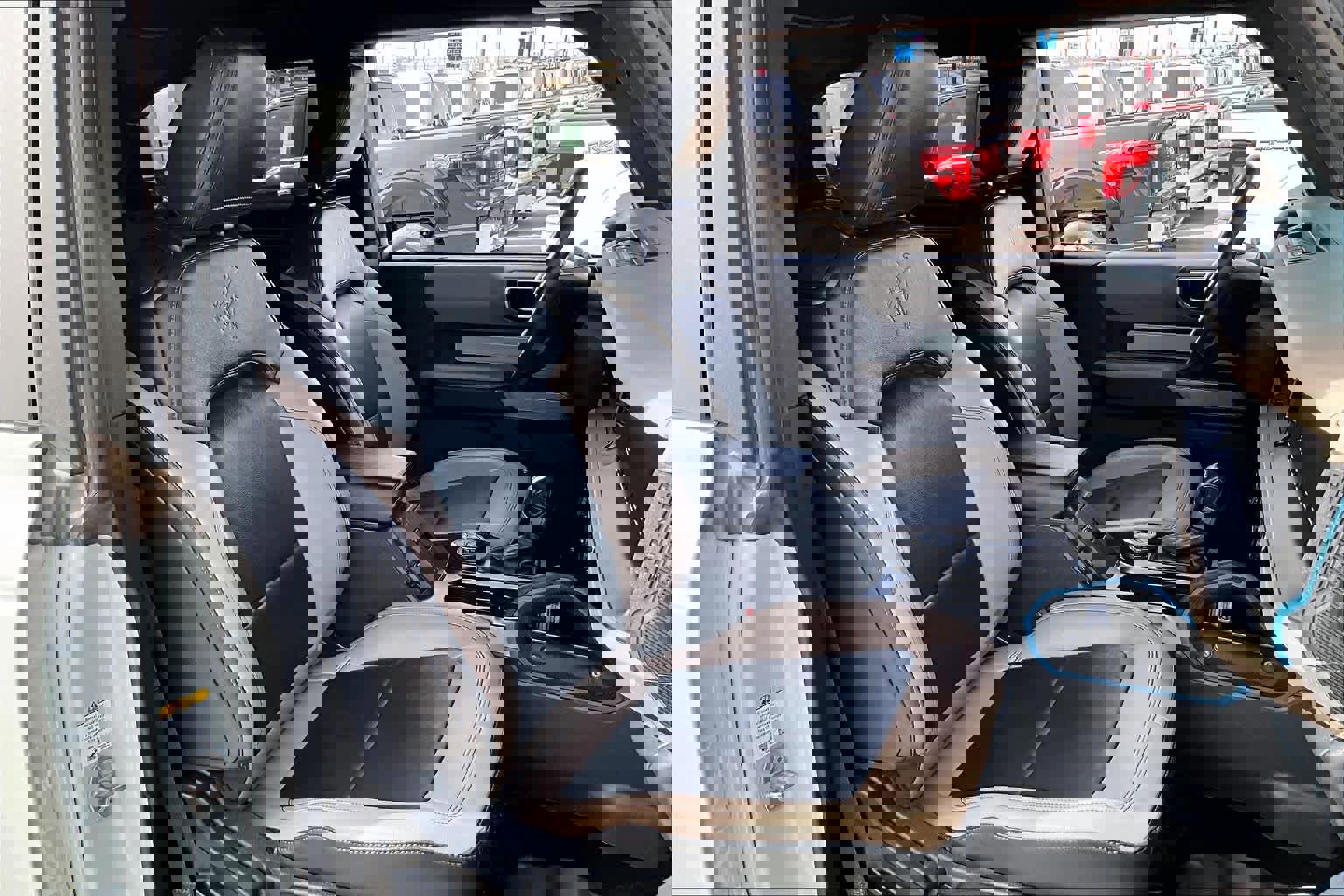 Certified 2023 Ford Bronco Wildtrak image 11