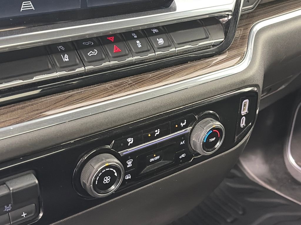 Used 2024 Chevrolet Silverado 3500 LT image 21