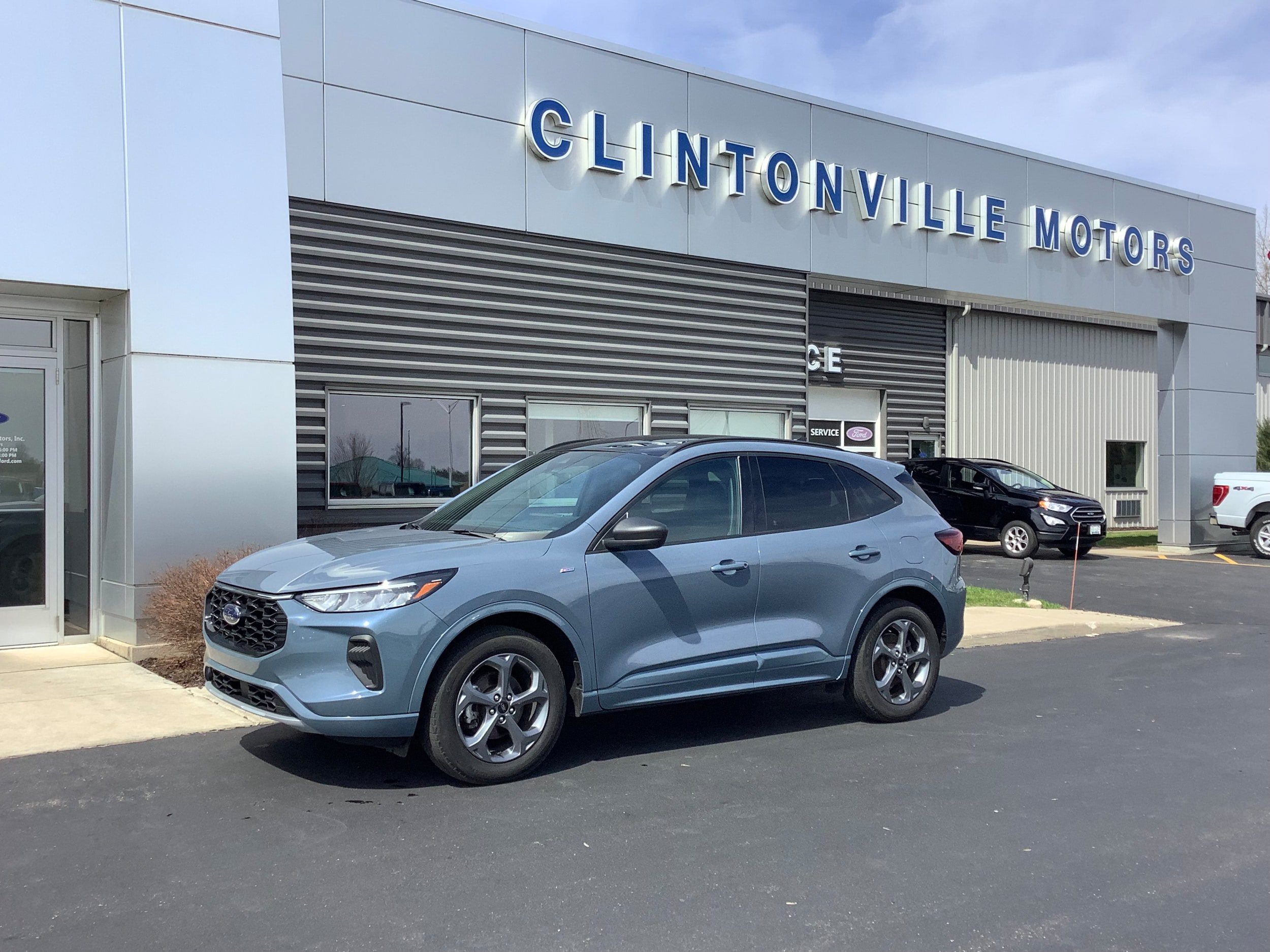 Certified 2023 Ford Escape ST-Line w/ Tech Pack #1 AWD/4WD image 1