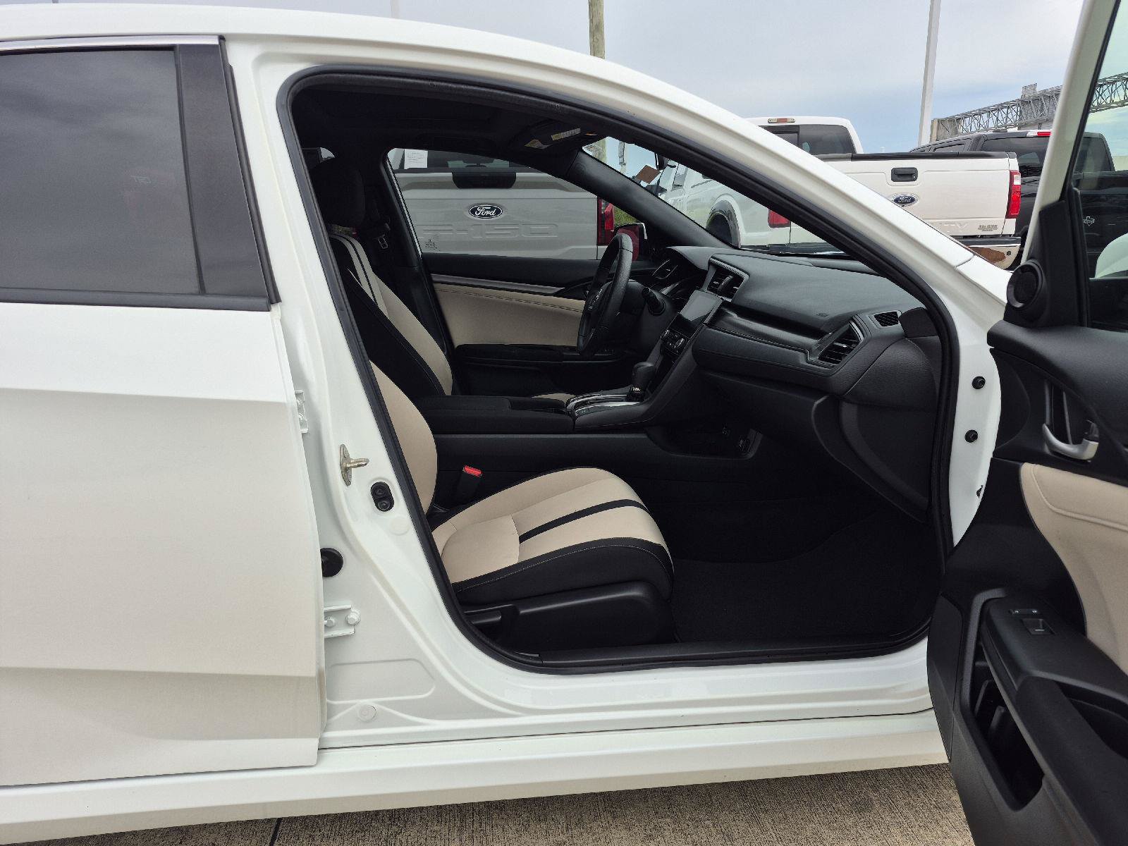Used 2018 Honda Civic EX image 9