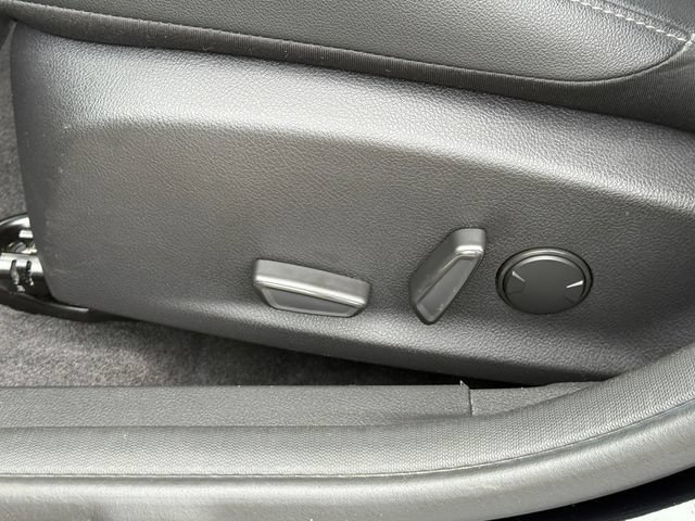 Certified 2018 Ford Focus Titanium w/ Titanium Technology Package FWD image 4