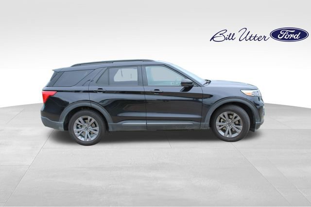 Certified 2022 Ford Explorer XLT w/ Equipment Group 202A RWD image 4