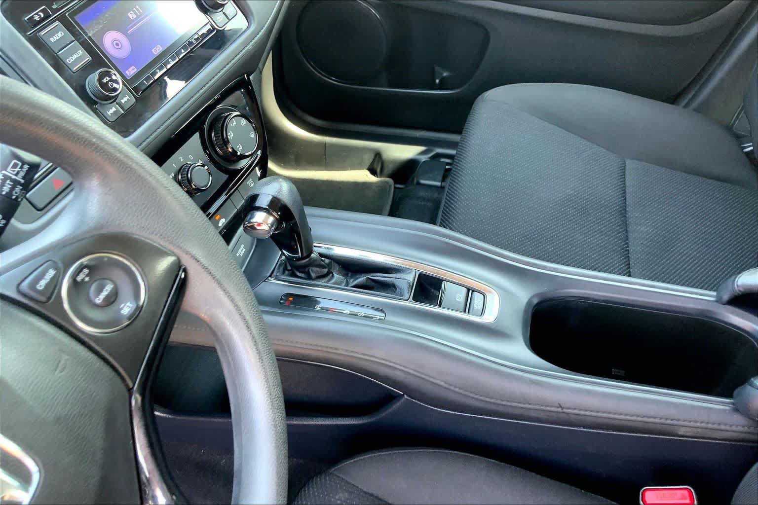 Used 2018 Honda HR-V LX image 17