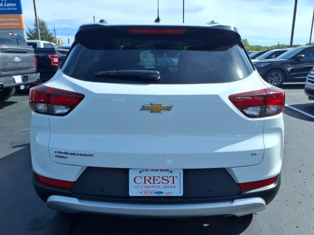 Used 2025 Chevrolet TrailBlazer LT w/ Convenience Package AWD/4WD image 5