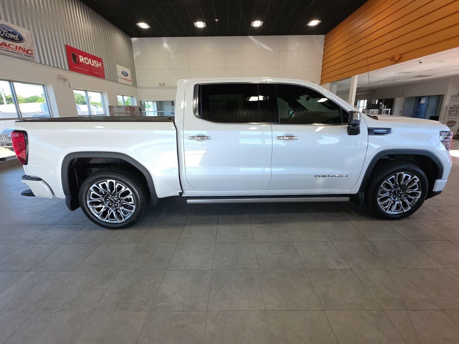 Used 2023 GMC Sierra 1500 Denali Ultimate AWD/4WD image 6