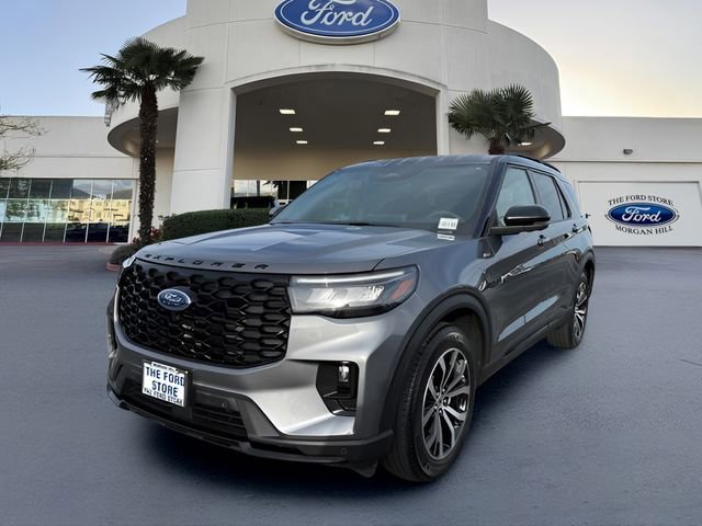Certified 2025 Ford Explorer ST-Line image 7