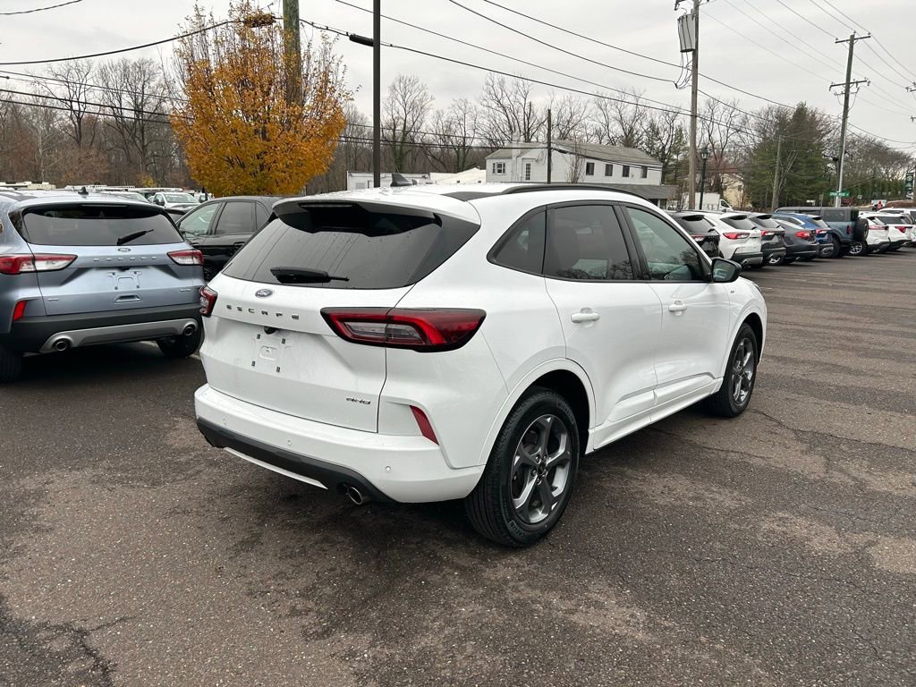 Certified 2023 Ford Escape ST-Line w/ Tech Pack #1 image 6