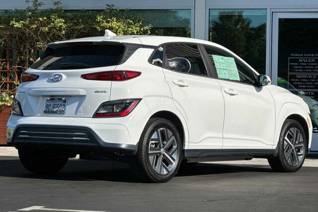 Used 2022 Hyundai Kona SEL w/ Convenience Package image 4