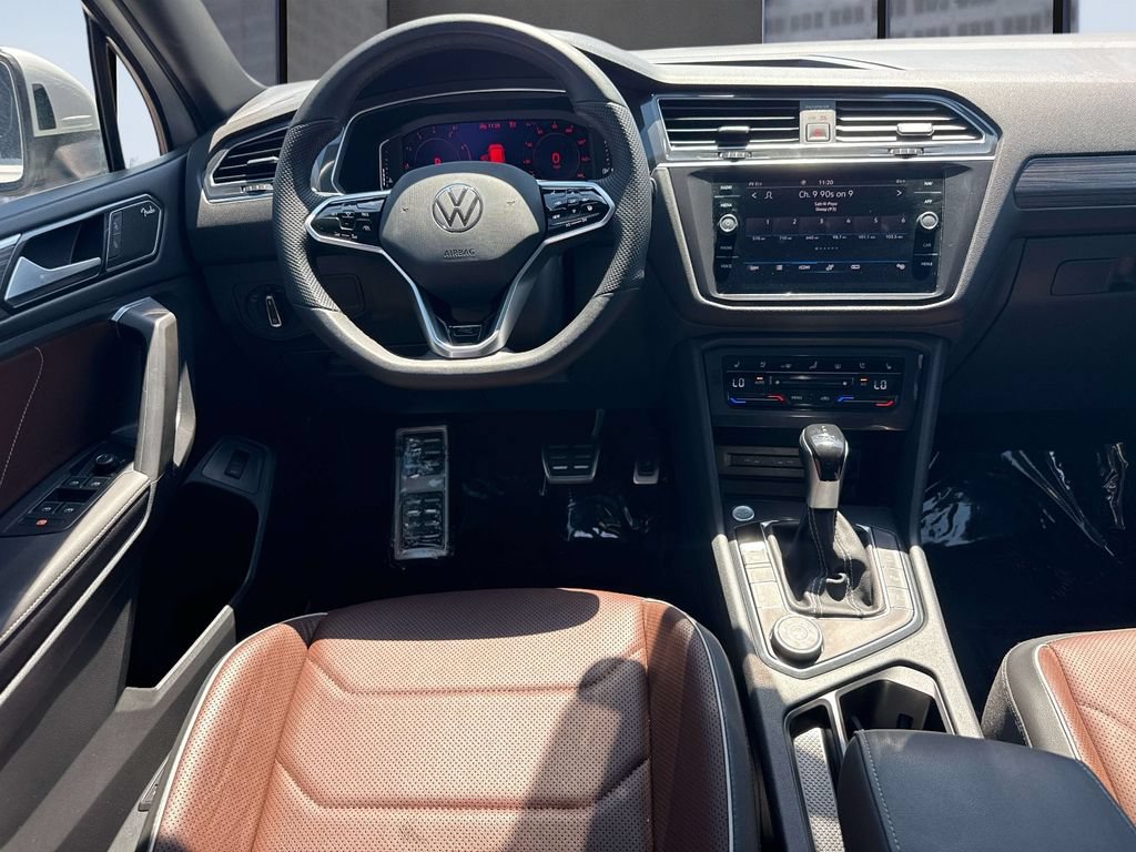 Used 2022 Volkswagen Tiguan SEL R-Line AWD/4WD image 21
