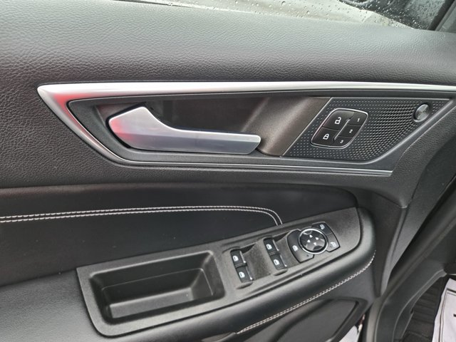 Certified 2023 Ford Edge Titanium AWD/4WD image 39