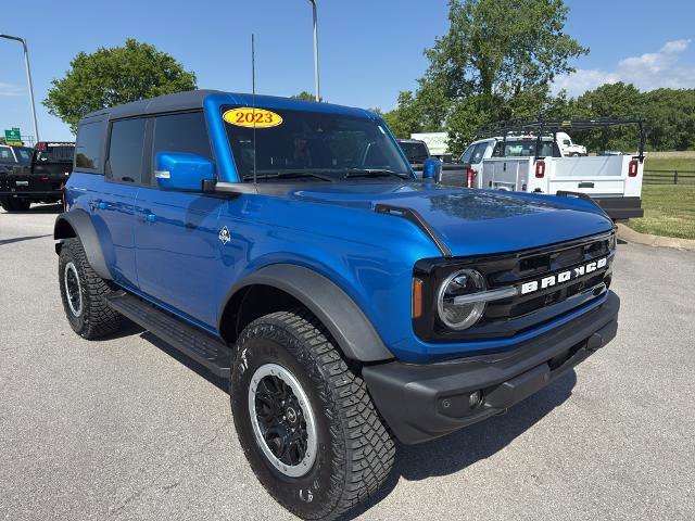 Certified 2023 Ford Bronco Outer Banks w/ Sasquatch Package AWD/4WD image 3
