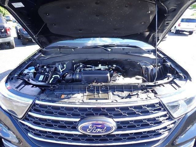 Certified 2023 Ford Explorer XLT w/ Equipment Group 202A AWD/4WD image 14