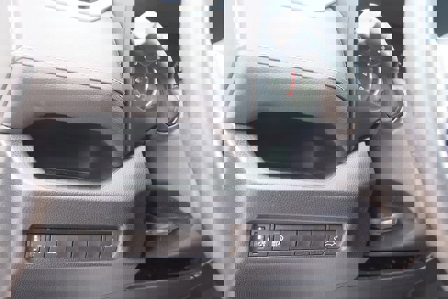 Used 2019 Toyota RAV4 XLE Premium image 20