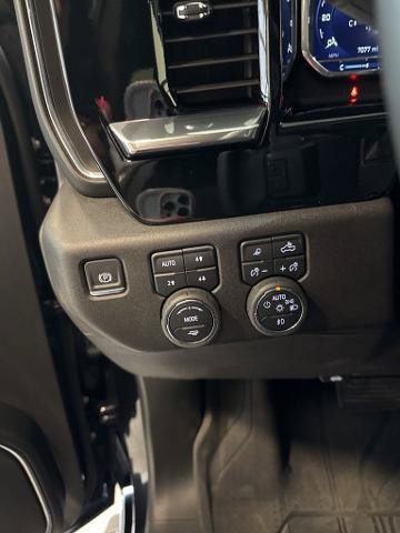 Used 2024 Chevrolet Silverado 1500 LTZ w/ LTZ Premium Package AWD/4WD image 25