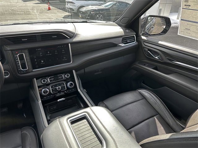 Used 2023 GMC Yukon Denali image 18