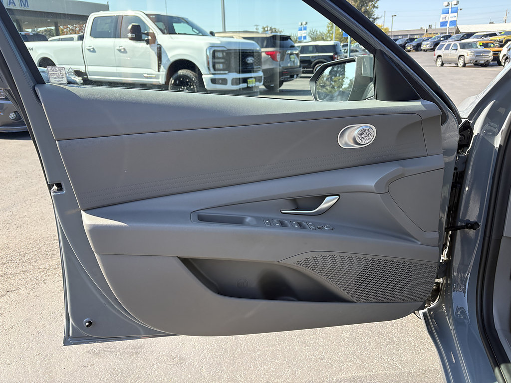 Used 2023 Hyundai Elantra Blue w/ Preferred Accessory Package FWD image 13