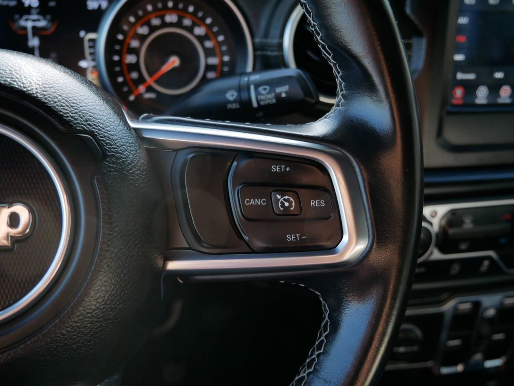 Used 2018 Jeep Wrangler Unlimited Sahara image 21