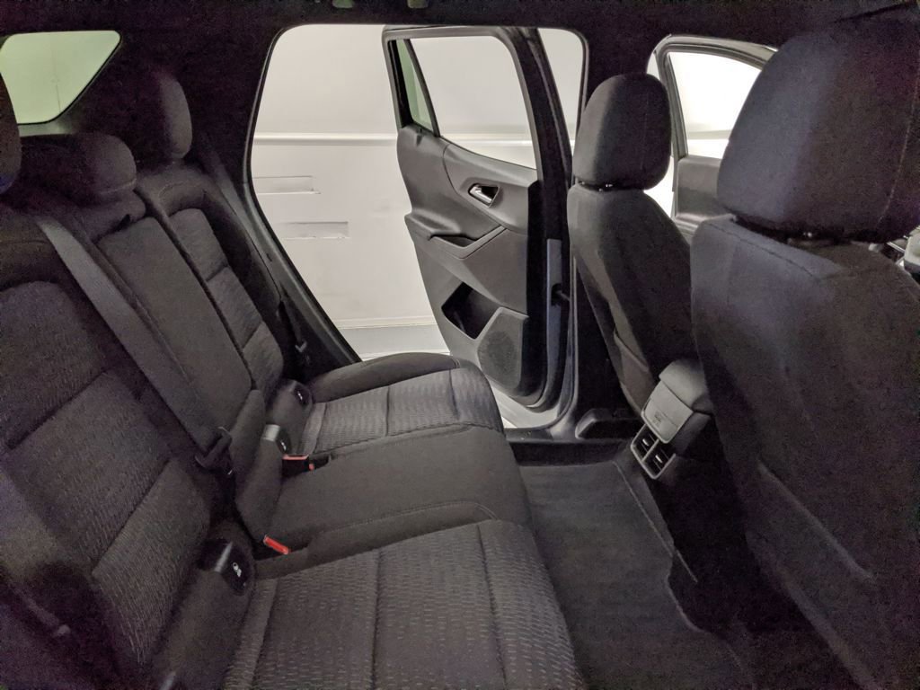 Used 2025 Chevrolet Equinox LT image 18