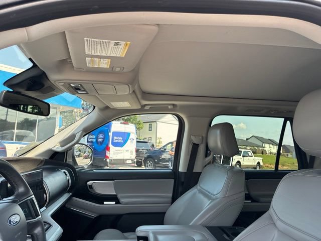 Certified 2025 Ford Expedition Active AWD/4WD image 85