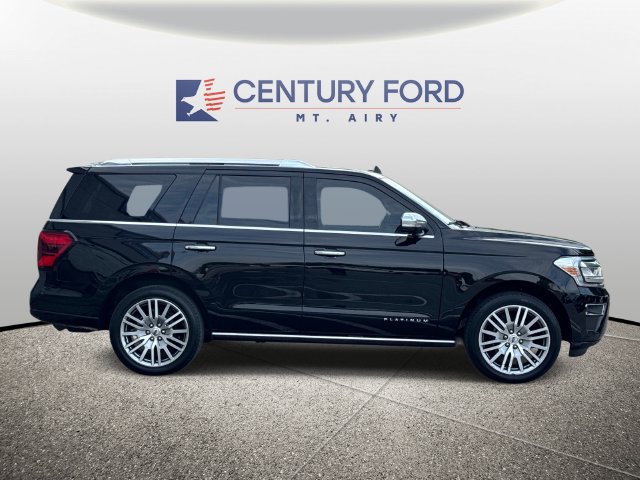 Certified 2023 Ford Expedition Platinum AWD/4WD image 3