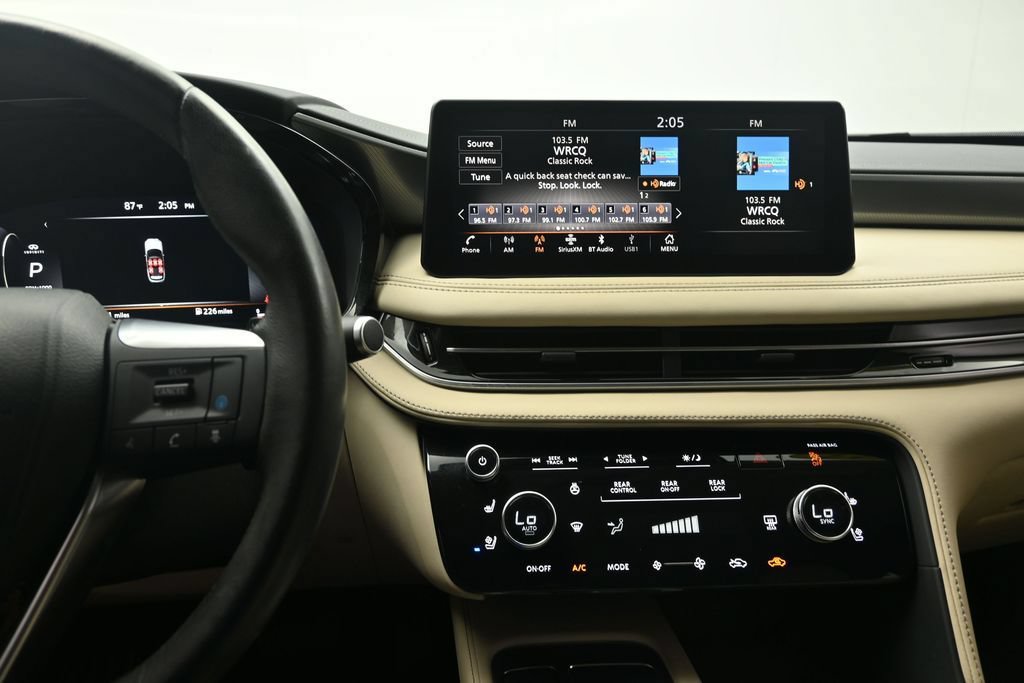 Used 2023 INFINITI QX60 Luxe w/ Performance Audio Package FWD image 28