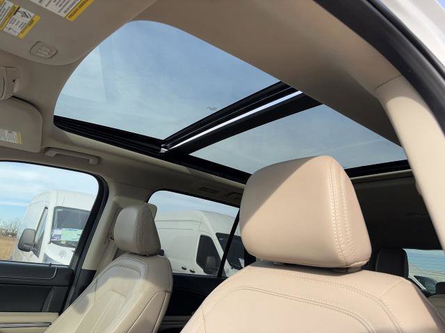 Certified 2024 Ford Expedition Limited image 28