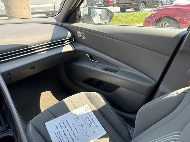 Used 2024 Hyundai Elantra SEL FWD image 19